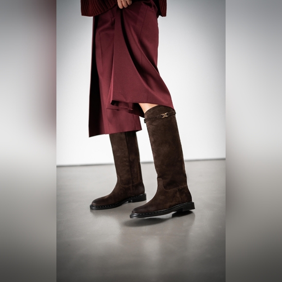 Brown Suede Knee-High Boots🇮🇹
